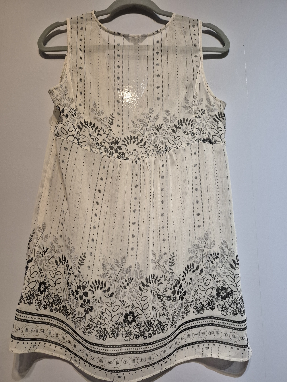 Reitmans White Sleeveless V-Neck Boho Floral Tunic - Picture 4 of 8